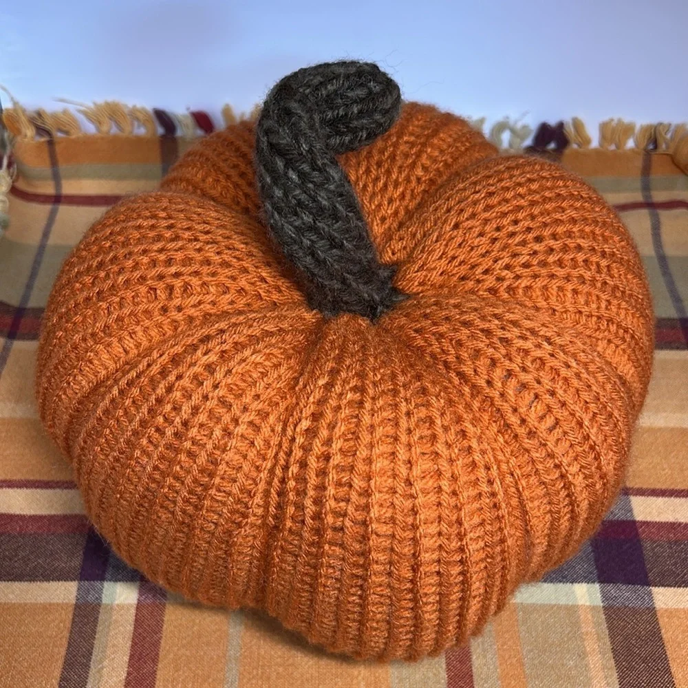 Handmade Knit Pumpkin Decor